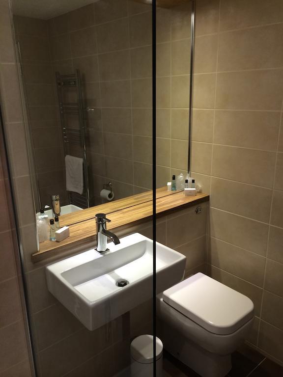 Abbotsford Hotel Дамбартон Номер фото